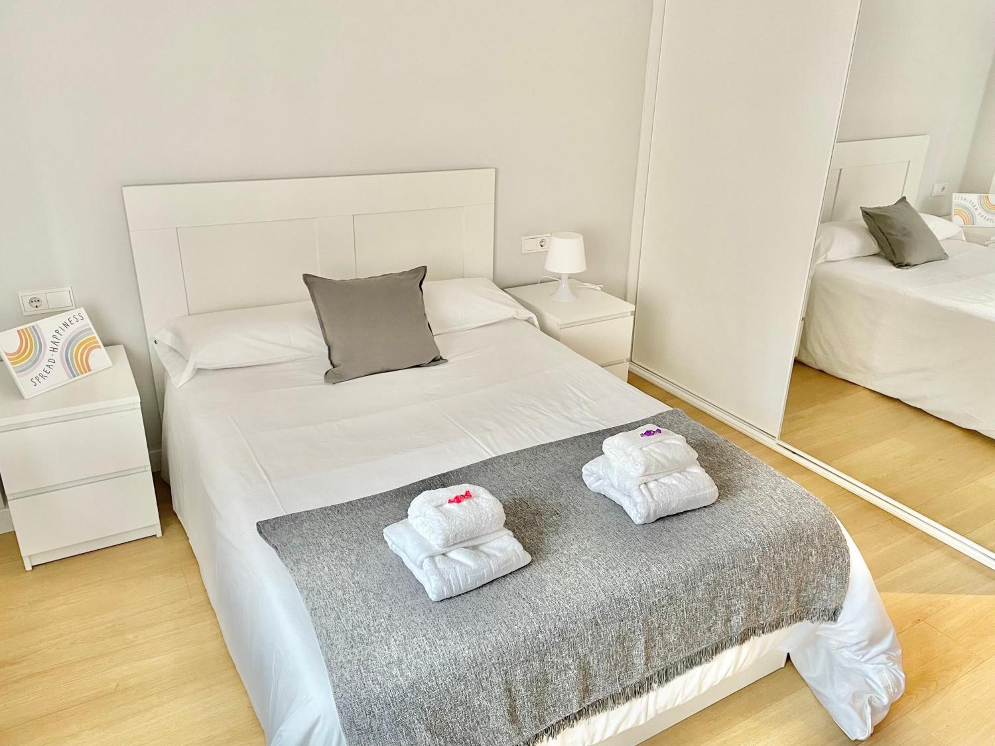 Apartamento San Lorenzo Playa. Vistas Al Mar. Gijon Bagian luar foto