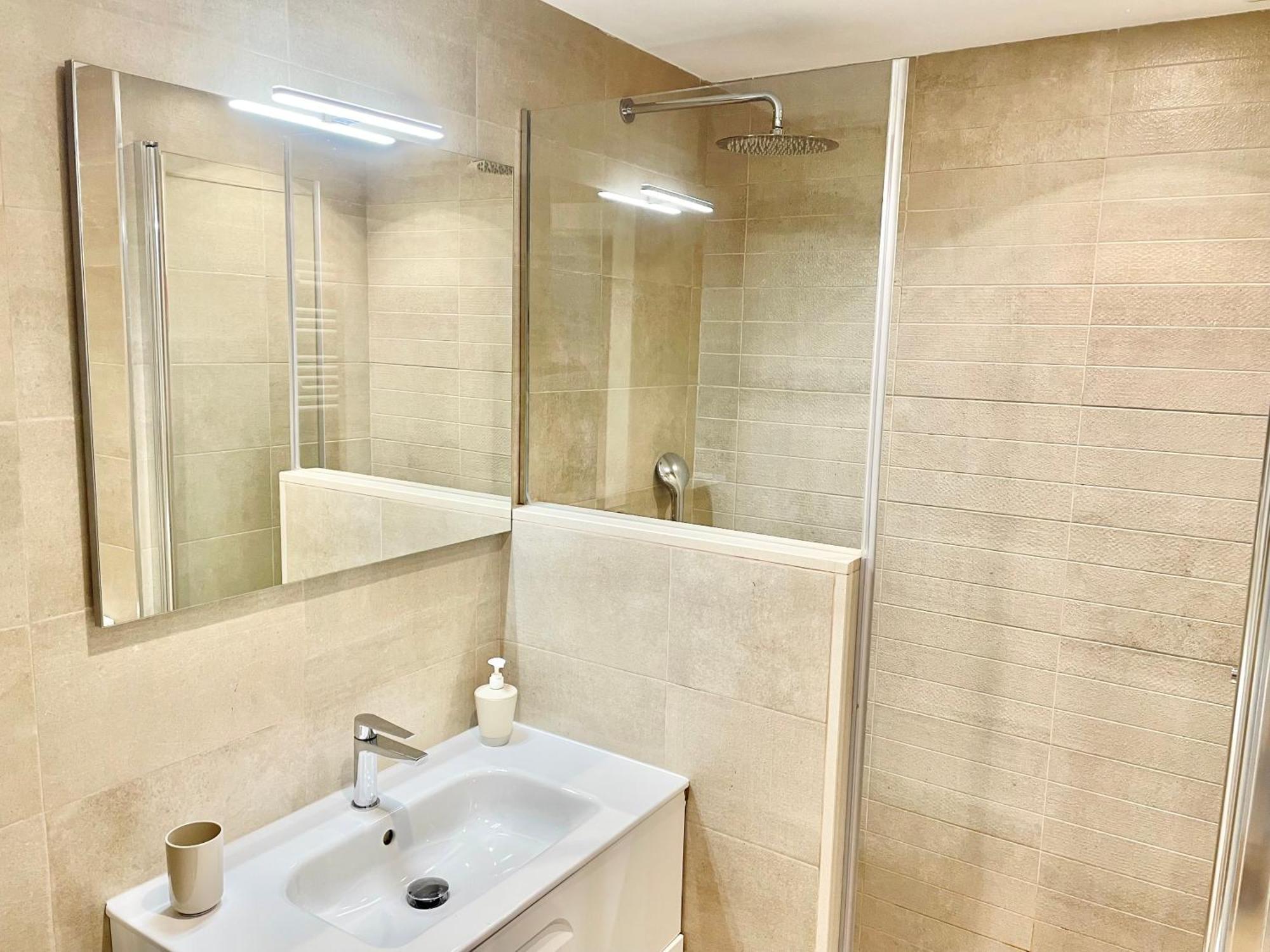 Apartamento San Lorenzo Playa. Vistas Al Mar. Gijon Bagian luar foto