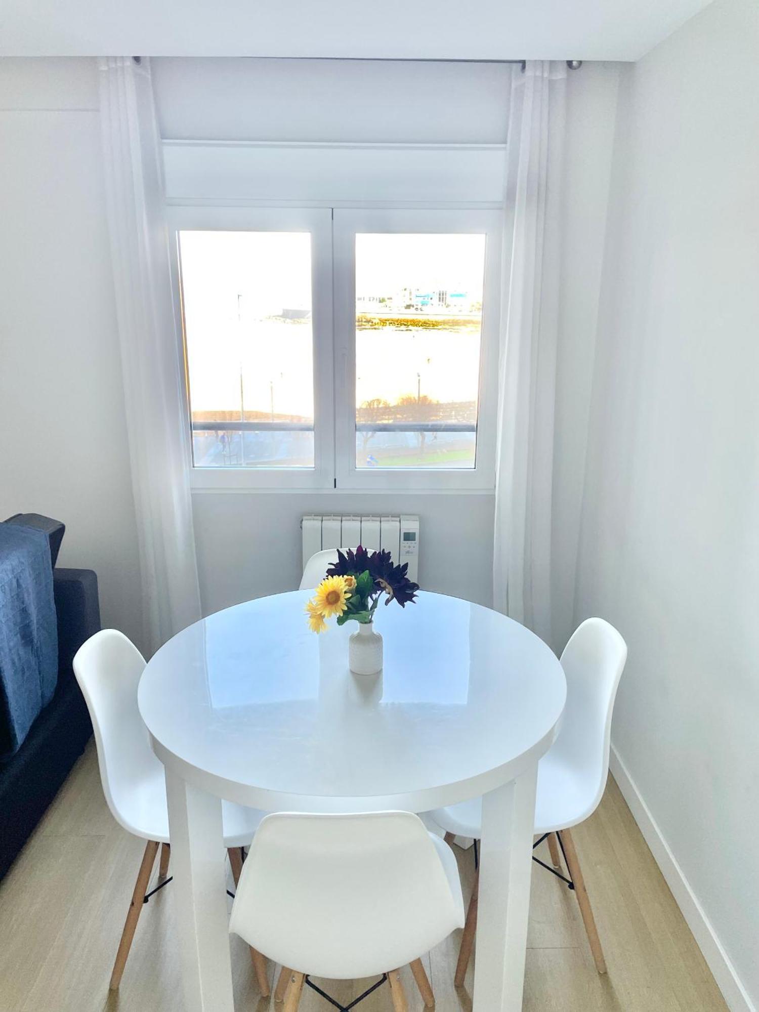 Apartamento San Lorenzo Playa. Vistas Al Mar. Gijon Bagian luar foto