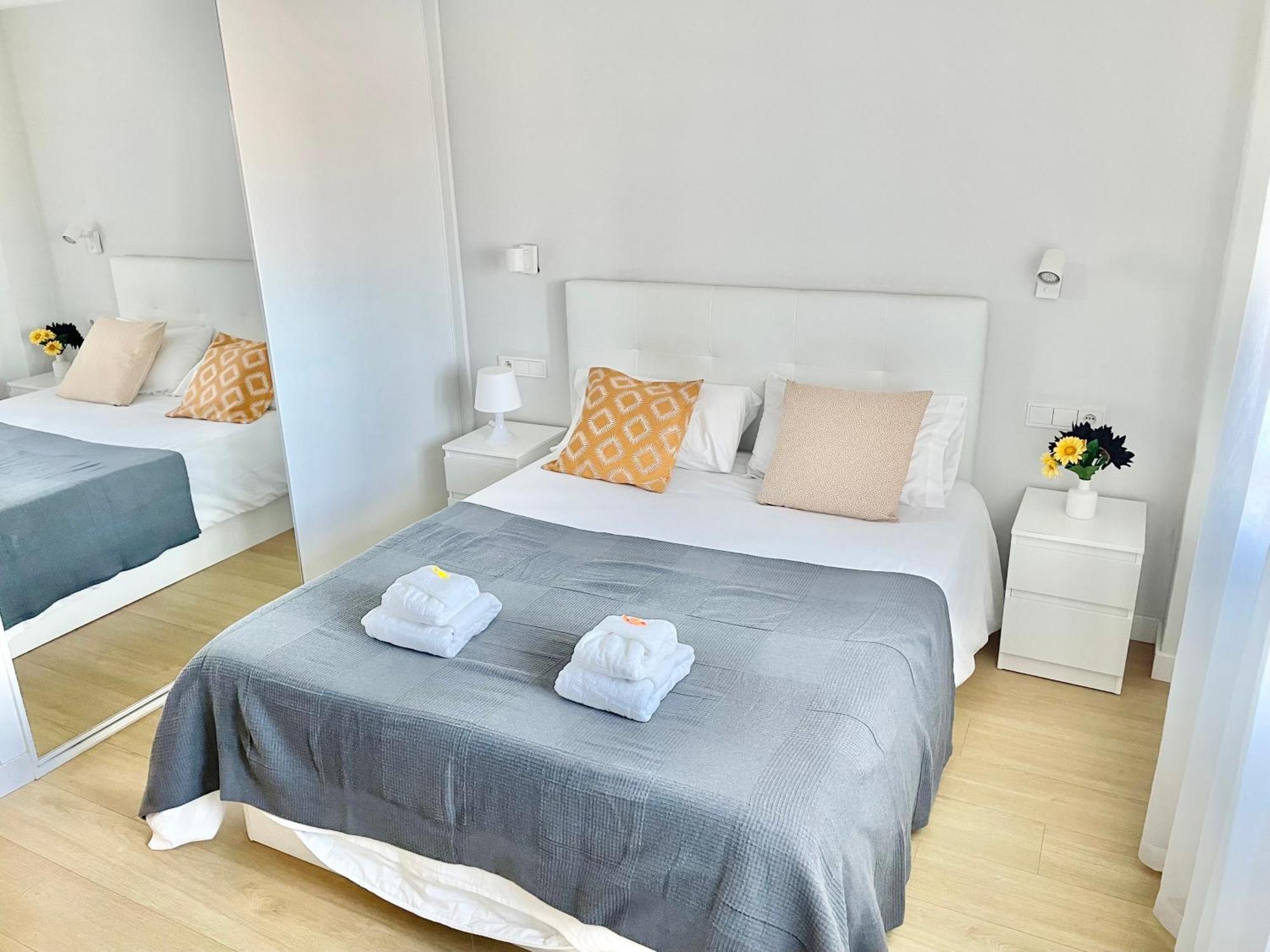 Apartamento San Lorenzo Playa. Vistas Al Mar. Gijon Bagian luar foto