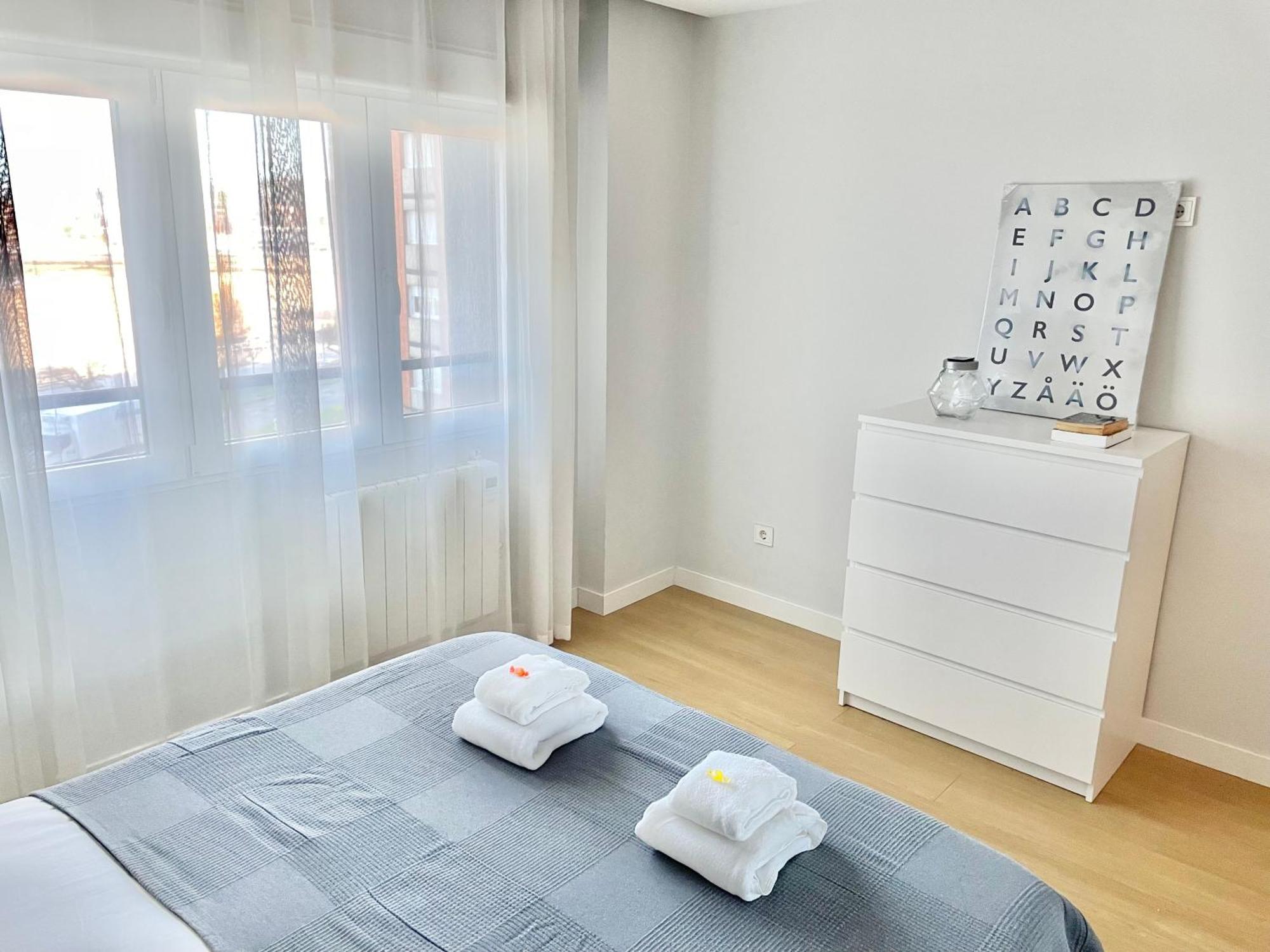 Apartamento San Lorenzo Playa. Vistas Al Mar. Gijon Bagian luar foto